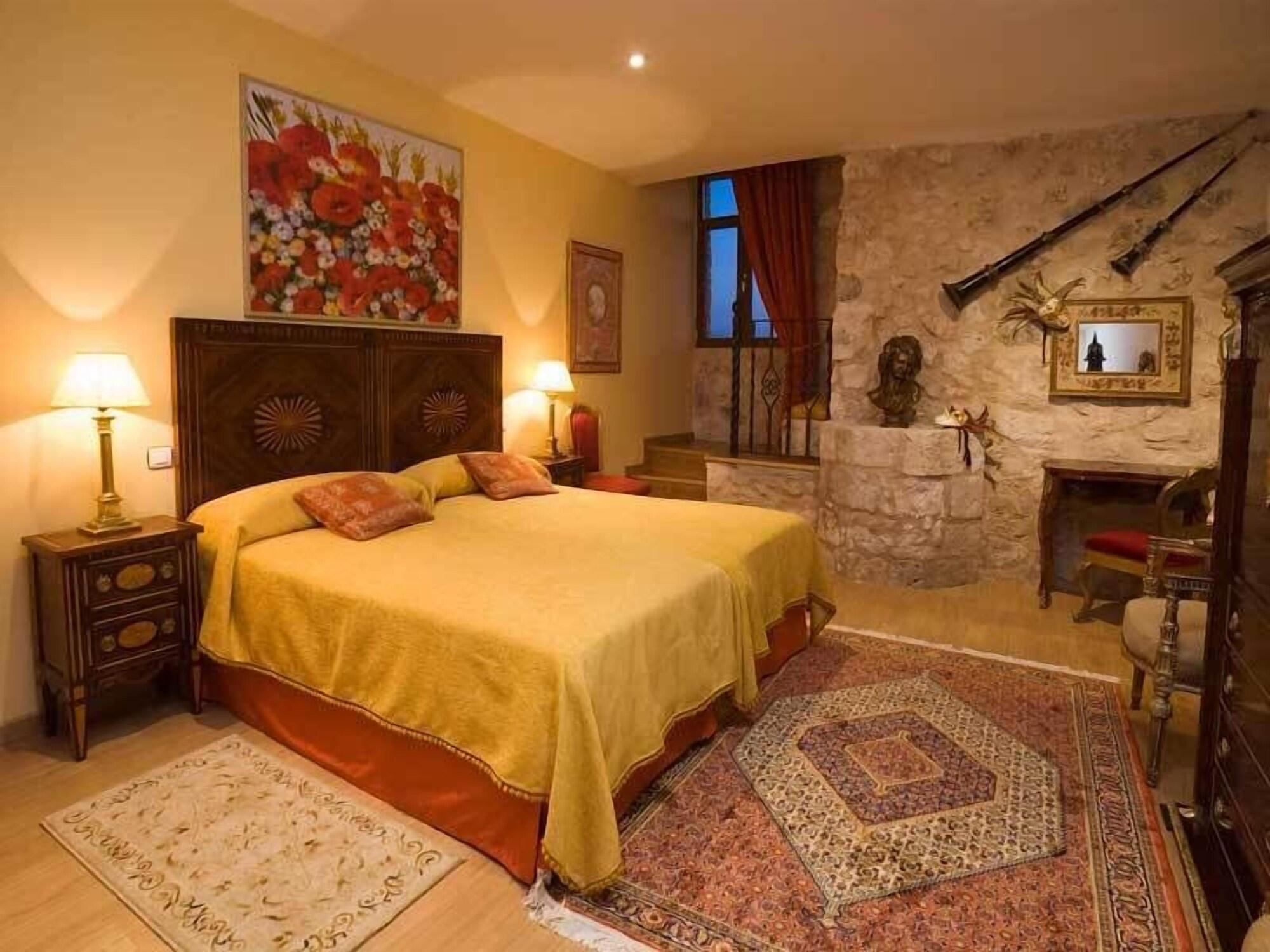 Residencia Real Del Castillo De Curiel Curiel de Duero Екстериор снимка