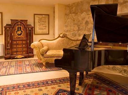 Residencia Real Del Castillo De Curiel Curiel de Duero Екстериор снимка